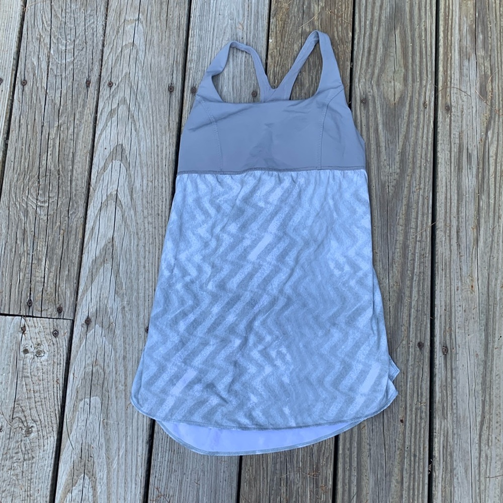 Lulu lemon flowy workout top